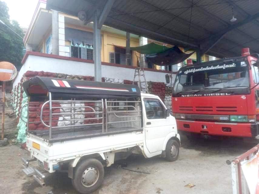 အခင်းဖြစ်ပွားရာနေရာဝန်းကျင်ကို တွေ့ရစဉ်