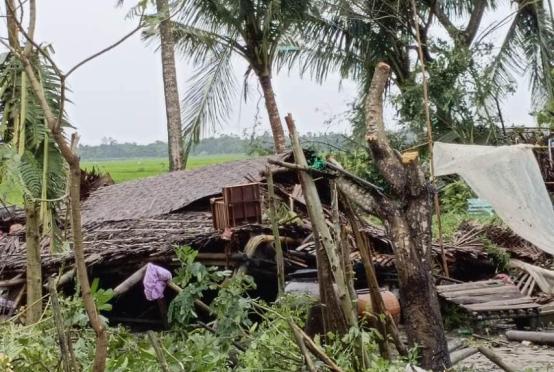 ■ဓာတ်ပုံ - ကရုဏာကမ်းလက်လူမှုကူညီကယ်ဆယ်ရေးပရဟိတအသင်း