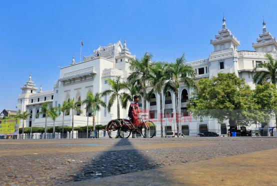 ဓာတ်ပုံ - သီဟအောင်၊ နေဝန်းထက်