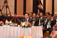 ပုံစာ- ထိုင်းနိုင်ငံ၌ ၂၀၂၅ ခုနှစ် ဧပြီ ၄ ရက်က ကျင်းပသည့် ဘင်းမ်စတက် ထိပ်သီးအစည်းအဝေးနှင့် ၎င်းအစည်းအ​ဝေးသို့ တက်​ရောက်ခဲ့သည့် နိုင်ငံတော်သမ္မတ ဦးမင်း​​အောင်လှိုင် (ထိုစဥ်က နစကဥက္ကဌတာဝန်)အား​တွေ့ရစဥ်။   Photo. MOI,Thai Prd