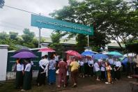 ■ပုံစာ - ကရင်ပြည်နယ်အတွင်း Placement Test ဖြေဆိုနေကြသည်ကိုတွေ့ရစဉ်