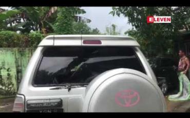 Embedded thumbnail for သန်လျင်မြို့နယ်တွင် နေအိမ်အတွင်းသို့ တုတ်၊ဓါးလက်နက်များကိုင်ဆောင်လာသည့် လူ(၂၀)ခန့်ဝင်ရောက်ဖျက်ဆီးကာ စိန်နှင့်ရွှေထည်များအား လုယက်မှုဖြစ်ပွား
