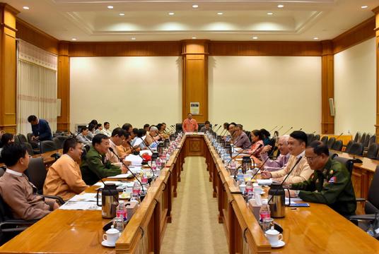 ဖွဲ့စည်းပုံအခြေခံဥပဒေကို ဒုတိယအကြိမ်ပြင်ဆင်သည့် ဥပဒေမူကြမ်း လေ့လာစိစစ်ရေး ပူးပေါင်းကော်မတီ အစည်းအဝေး ဖေဖော်ဝါရီ ၅ ရက်က ပြုလုပ်နေစဉ်