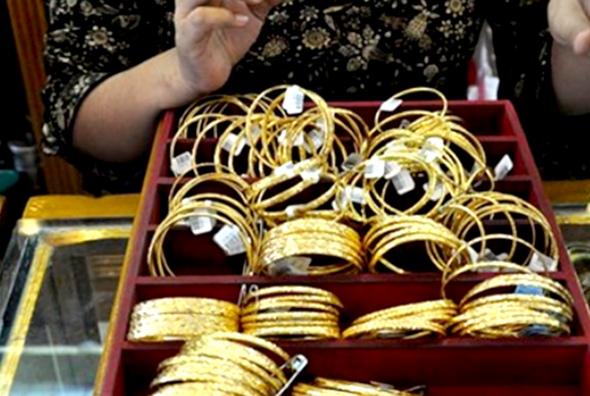 ရန်ကုန်မြို့ရှိ ရွှေဆိုင်တစ်ဆိုင်မြင်ကွင်း