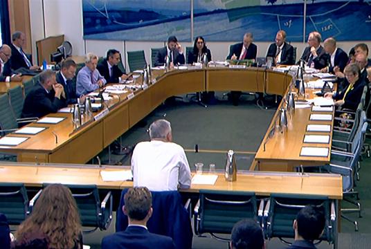   အောက်တိုဘာ ၁၆ ရက်တွင် ဗြိတိန်ပါလီမန်၌ Brexit သဘောတူညီချက်အတွက် ဆွေးနွေးနေကြစဉ်