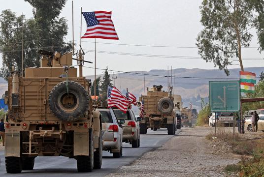  အောက်တိုဘာ ၂၁ ရက်တွင် ဆီးရီးယားမြောက်ပိုင်းမှ ဆုတ်ခွာလာသော အမေရိကန်စစ်တပ်ယာဉ်တန်းကို တွေ့ရစဉ်