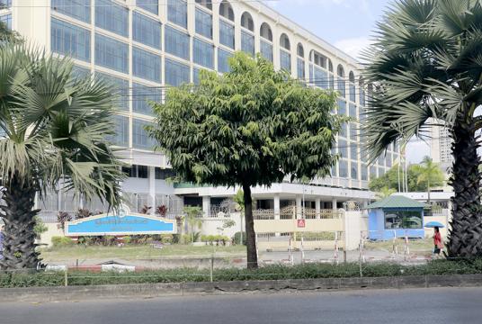 ရန်ကုန်မြို့ရှိ ဗဟိုဘဏ်ရုံးခွဲကို တွေ့ရစဉ်(ဓာတ်ပုံ-ဇေယျာငြိမ်း)