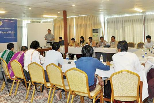 ရန်ကုန်မြို့ရှိ Royal Golden 9 Mile Hotel တွင် UNA ၏ ဖက်ဒရယ်ပြည်ထောင်စု တည်ဆောက်ရေးဆိုင်ရာအခြေခံမူများ (ပထမမူကြမ်း) ဆွေးနွေးပွဲအား ကျင်းပစဉ်