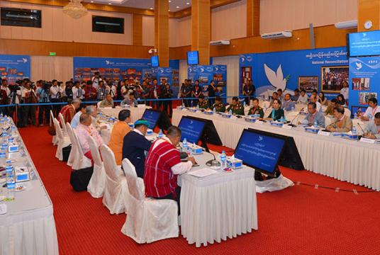 ၂၀၁၈ ခုနှစ် ဖေဖော်ဝါရီလ ၂၈ ရက်က နေပြည်တော်၌ ပြုလုပ်ခဲ့သည့် JICM အစည်းအဝေးအား တွေ့ရစဉ်