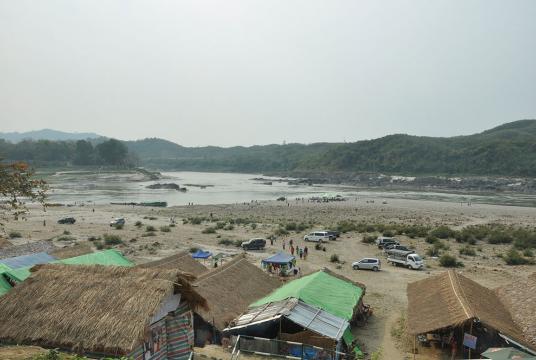 ကချင်ပြည်နယ် မြစ်ဆုံဒေသဝန်းကျင်ကို COVID-19 ကာလ မတိုင်မီက တွေ့ရစဉ် (ဓာတ်ပုံ-ထွန်းလင်းအောင်)