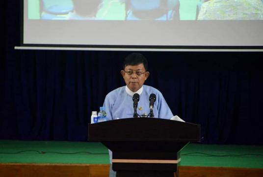မေ ၁၅ ရက်က ပြုလုပ်သည့် သတင်းစာရှင်းလင်းပွဲတွင် ဗဟိုဘဏ်ဒုတိယဥက္ကဋ္ဌ ဦးဝင်းသော်အား တွေ့ရစဉ်