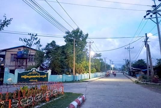 ပေါက်တောမြို့နယ်ရှိ အခြေခံပညာအထက်တန်းကျောင်းကို တွေ့ရစဉ်(ဓာတ်ပုံ-MOEE)