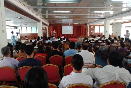 အောက်တိုဘာ ၂၆ ရက်က Trading Across Borders Ranking တိုးတက်ရေး  မော်တော်ယာဉ် အပိုပစ္စည်း တင်သွင်းသူများနှင့် ညှိနှိုင်းဆွေးနွေးနေစဉ် (ဓာတ်ပုံ-ဇေယျာငြိမ်း)