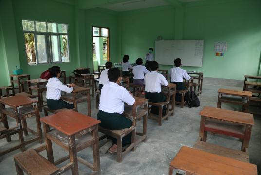 ၂၀၂၁ ခုနှစ် နိုဝင်ဘာ ၁ ရက် ကျောင်းများ ပြန်လည်ဖွင့်လှစ်စဉ်ကမြင်ကွင်း
