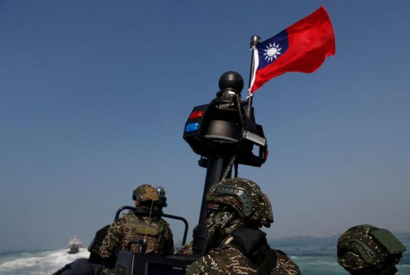 ဇန်နဝါရီ ၃၁ ရက်က ကောင်းရှုံမြို့ရှိ စစ်အခြေစိုက်စခန်းတစ်ခုအနီးတွင် ထိုင်ဝမ်တပ်ဖွဲ့ဝင်များ စစ်ရေးလေ့ကျင့်နေစဉ်(Photo:Reuters)