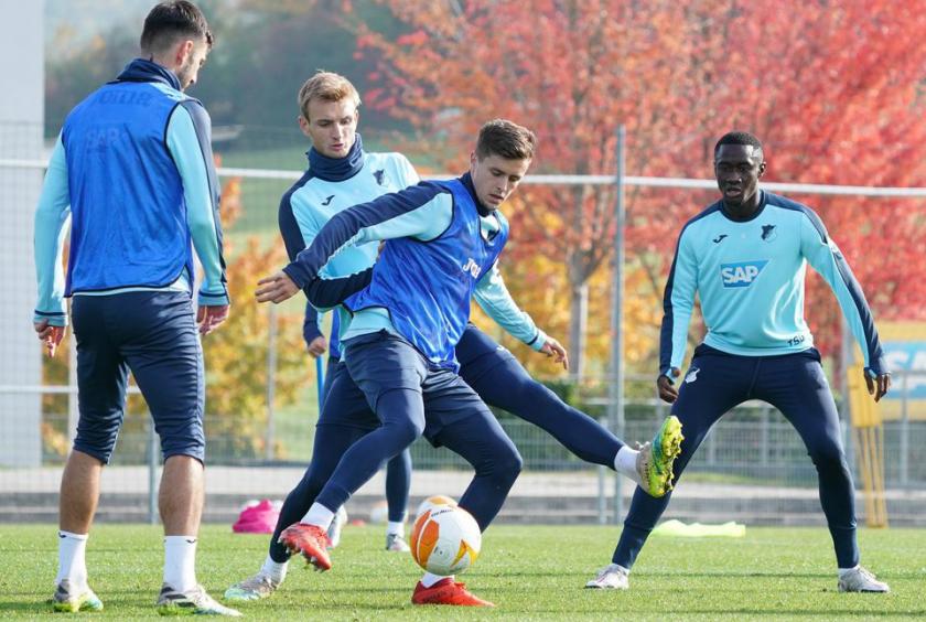 Photos : Teams' Facebook