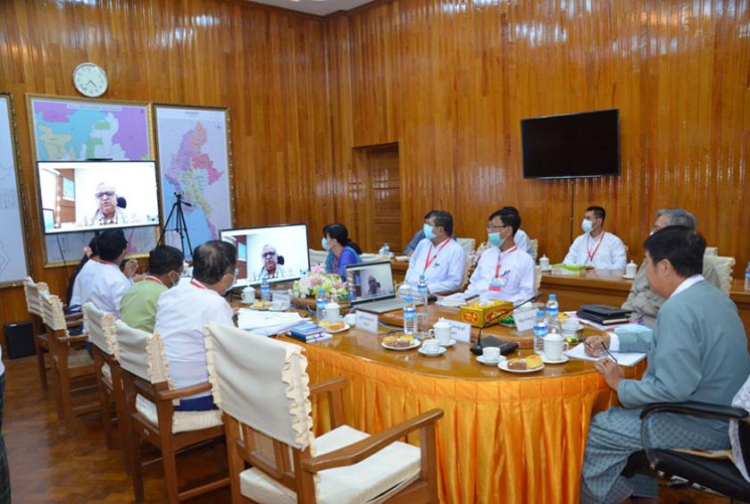 တတိယအကြိမ်မြောက် မြန်မာ-အိန္ဒိယ လျှပ်စစ်နှင့် စွမ်းအင်ကဏ္ဍ ပူးပေါင်းဆောင်ရွက်မှုဆိုင်ရာ ဦးဆောင်ကော်မတီအစည်းအဝေးကို တွေ့ရစဉ် (Phot- MOEE)