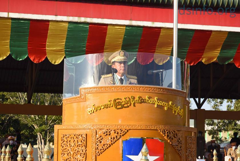 ဘွဲ့ရအမျိုးသမီး ဗိုလ်လောင်းသင်တန်း အမှတ်စဉ် (၇) သင်တန်းဆင်း ဂုဏ်ပြုစစ်ရေးပြ အခမ်းအနားတွင် တပ်မတော် ကာကွယ်ရေးဦးစီးချုပ် မိန့်ခွန်းပြောကြားစဉ်