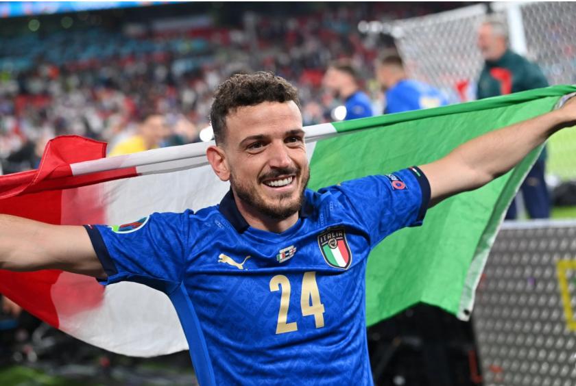 Photos : Football Italia, Twitter