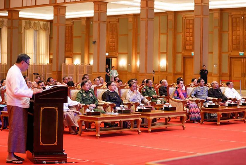 နိုဝင်ဘာ ၂၃ ရက်က သမ္မတအိမ်တော်တွင် အပြည်ပြည်ဆိုင်ရာတရားရုံး (ICJ) ၌  မြန်မာနိုင်ငံကို တရားစွဲဆိုခြင်းနှင့်ပတ်သက်၍  နိုင်ငံတော်၏အတိုင်ပင်ခံပုဂ္ဂိုလ် ဒေါ်အောင်ဆန်းစုကြည် ဦးဆောင်ပြီး ပြန်လည်တုံ့ပြန်ရန် စီစဉ်ဆောင်ရွက်ထားရှိမှုအခြေအနေကို ရှင်းလင်းတင်ပြစဉ်