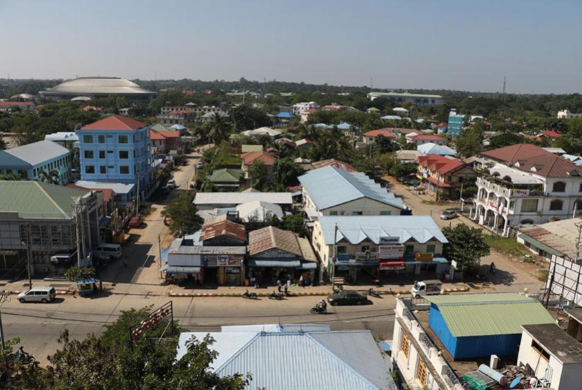 နေပြည်တော်တွင် လူစည်ကားရာ နေရာတစ်ခုဖြစ်သော သပြေကုန်း ရပ်ကွက်ကို တွေ့ရစဉ်