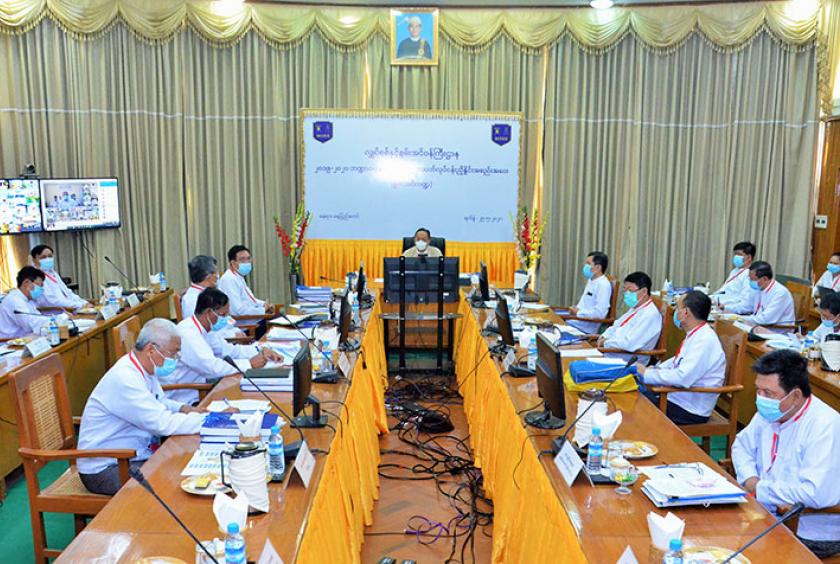 လျှပ်စစ်နှင့်စွမ်းအင်ဝန်ကြီးဌာန(စွမ်းအင်ကဏ္ဍ)၏ ၂၀၁၉-၂၀၂၀ ဘဏ္ဍာရေး နှစ် ဒုတိယသုံးလပတ် လုပ်ငန်းညှိနှိုင်း အစည်းအဝေးအား တွေ့ရစဉ်