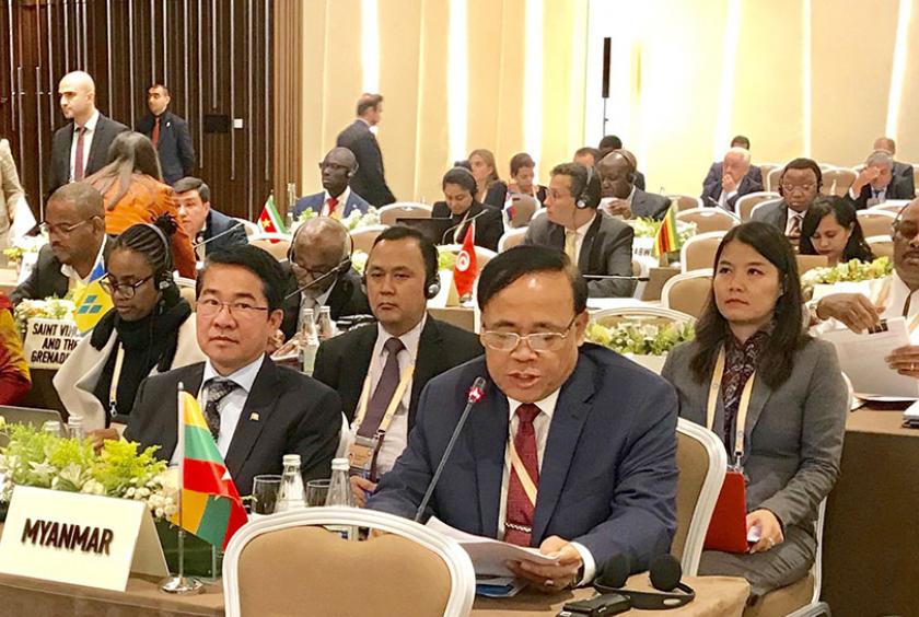 ပြည်ထောင်စုဝန်ကြီး ဦးကျော်တင် ဘက်မလိုက်လှုပ်ရှားမှုအဖွဲ့၏ အစည်းအဝေးတွင် မိန့်ခွန်းပြောကြားနေမှုကို တွေ့ရစဉ် (Photo: MOFA)
