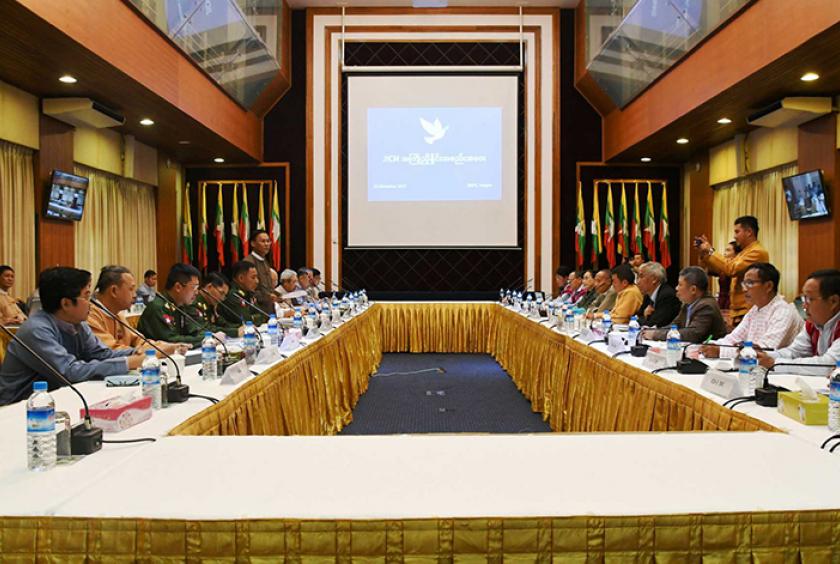 JICM ကျင်းပနိုင်ရေး ဒီဇင်ဘာ ၂၂ ရက်က ရန်ကုန်မြို့၌ အစိုးရနှင့် NCA ထိုးထားသည့် တိုင်းရင်းသား လက်နက်ကိုင် အဖွဲ့များ၏ ကိုယ်စားလှယ်များ ညှိနှိုင်းအစည်းအဝေး ပြုလုပ်စဉ် (Photo : NRPC)