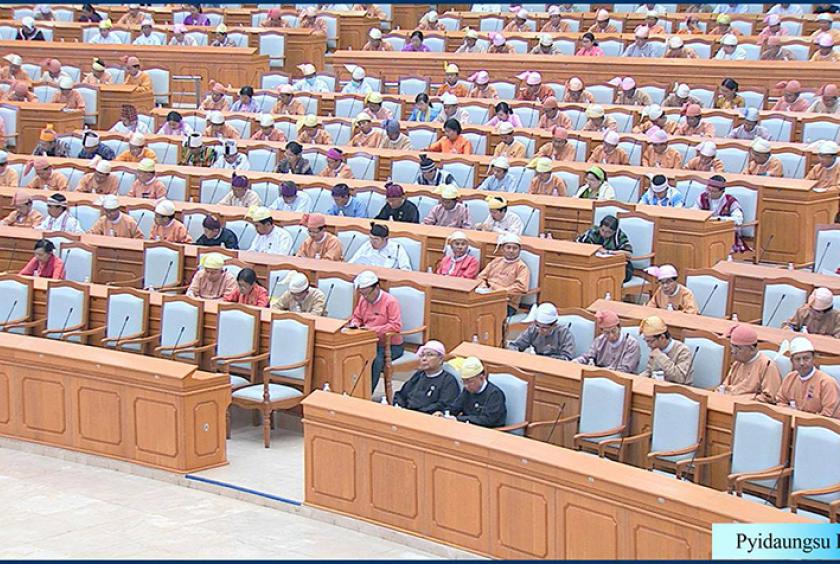 မတ် ၅ ရက်က ပြည်ထောင်စုလွှတ်တော် အစည်းအဝေး ကျင်းပနေမှုကို တွေ့ရစဉ်