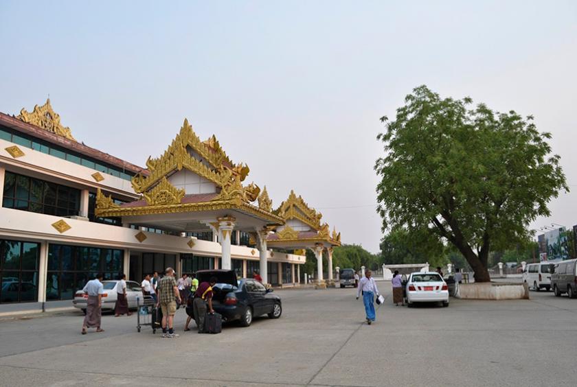  စင်းလုံးငှားလေယာဉ်များ ဆင်းသက်နိုင်မည့် လေဆိပ်အဖြစ် အဆင့်မြှင့်တင်ခဲ့သည့် ညောင်ဦးလေဆိပ်အားတွေ့ရစဉ်