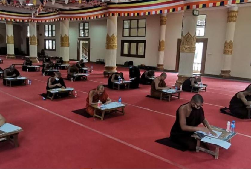 ​​​​​​​၂၀၂၂ခုနှစ် ဧပြီလအတွင်းက ကယားပြည်နယ်၊ လွိုင်ကော်မြို့၌ အစိုးရ ဓမ္မာစရိယနှင့် ပါဠိပထမပြန် စာမေးပွဲ ကျင်းပနေစဉ် - Photo - kayahstate.gov.mm