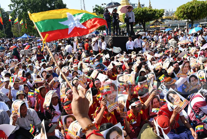 ဓာတ်ပုံ- ကြည်နိုင်