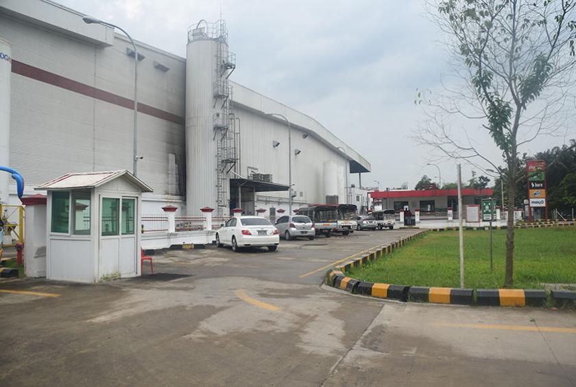  Coca Cola အချိုရည်ကုမ္ပဏီစက်ရုံကို ၂၀၁၈ ခုနှစ်အတွင်းက တွေ့ရစဉ် (ဓာတ်ပုံ-ဇေယျာငြိမ်း)