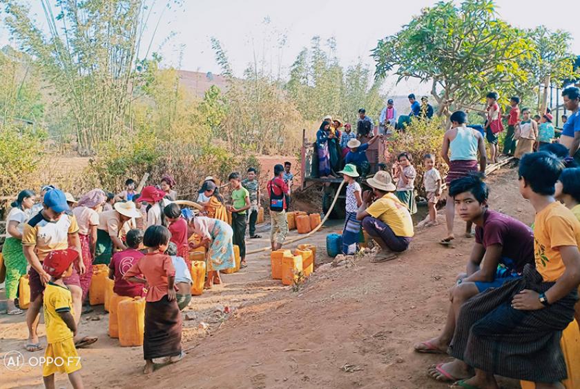 ရှမ်းပြည်နယ်တောင်ပိုင်း မြို့နယ်ခုနစ်ခုရှိ ကျေးရွာပေါင်း ၂၀ ကျော်တို့တွင် ရေပြတ်လပ်မှုဆိုးရွားစွာကြုံတွေ့နေစဉ်