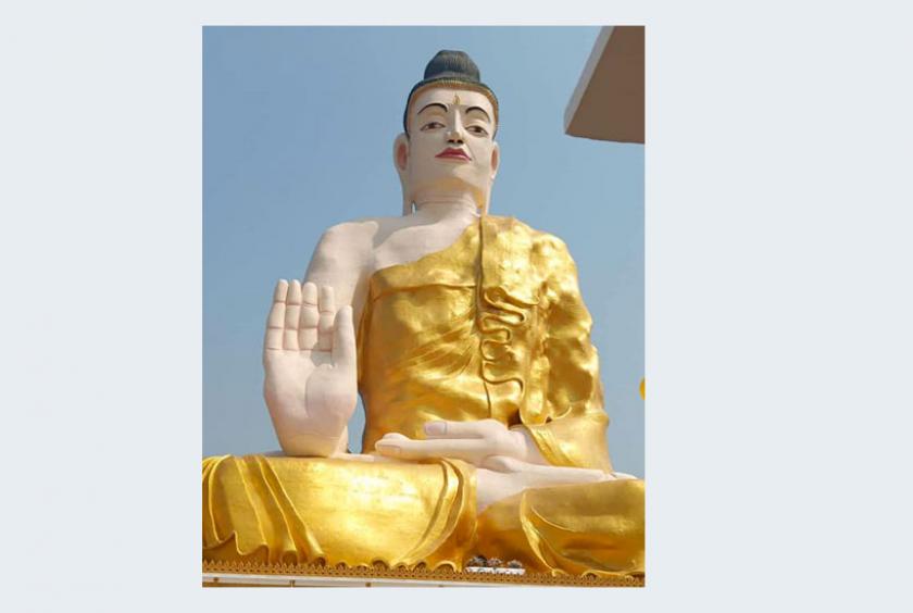 ကျိုက်ထိုမြို့ ရှေးဟောင်းသမိုင်းဝင် ဘုရားသုံးဆူတောင်ပေါ်၌ တည်ထားသည့် ထိုင်တော်မူ ဂေါတမဗုဒ္ဓရုပ်ပွားတော်မြတ်ကြီး