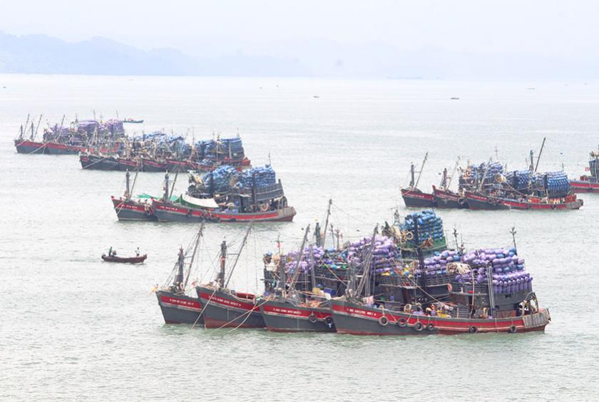 တနင်္သာရီတိုင်းဒေသကြီးအတွင်းရှိ ငါးဖမ်းလှေများကို တွေ့ရစဉ်