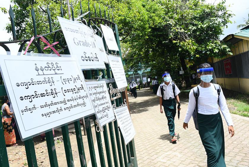 ၂၀၂၀ ပြည့်နှစ် ဇူလိုင်လအတွင်းက အခြေခံပညာ အထက်တန်းအဆင့် ကျောင်းများ ပြန်လည်ဖွင့်လှစ်ခဲ့စဉ် (ဓာတ်ပုံ-ကြည်နိုင်)