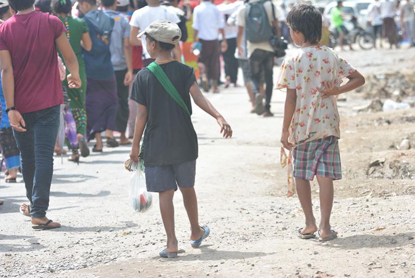 ဓာတ်ပုံ-ကြည်နိုင်