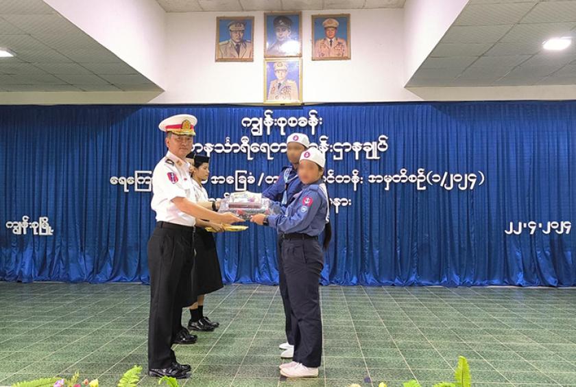 ■ ဗိုလ်မှူးချုပ် ကျော်လင်းဇော် အား ၂၀၂၄ ခုနှစ် ဧပြီ လအတွင်းက ပြုလုပ်သည့် အခမ်းအနားတစ်ခုတွင် တွေ့ရစဉ် (Photo: MOI)