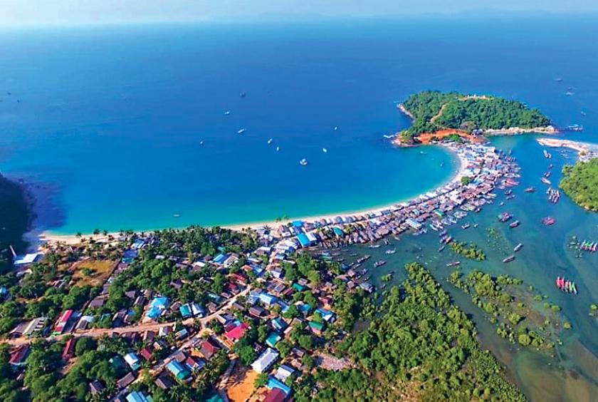 Excellent Fortune Development Group Co.,Ltd မှ လုပ်ပိုင်ခွင့်လျှောက်ထားရာတွင် အစိုးရအဖွဲ့က သဘောထားမှတ်ချက်ပေးခဲ့သည့် ကျွန်းနှစ်ခုအနက် စမ်းလှမ်းကျွန်းကို တွေ့ရစဉ် (ဓာတ်ပုံ- အောင်သူဖြိုး)