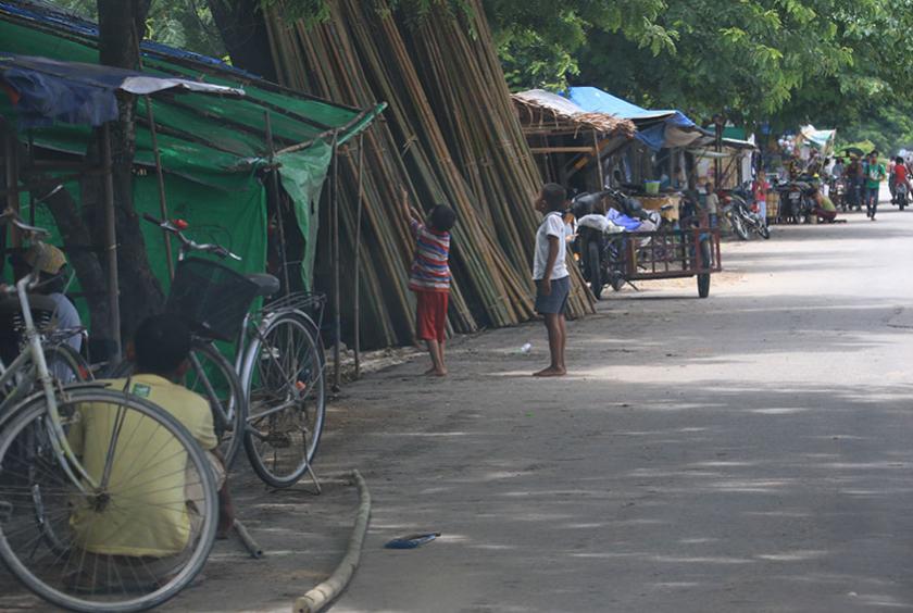 ရန်ကုန်မြို့စွန်ရှိ ဆင်ခြေဖုံးရပ်ကွက်တစ်နေရာကို တွေ့ရစဉ်