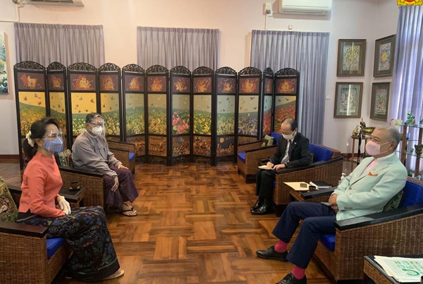 နိုင်ငံတော်၏အတိုင်ပင်ခံပုဂ္ဂိုလ်နှင့် ဂျပန်နိုင်ငံအစိုးရ၏ မြန်မာနိုင်ငံရွေးကောက်ပွဲလေ့လာရေးအဖွဲ့ခေါင်းဆောင်၊ နိပွန်ဖောင်ဒေးရှင်းဥက္ကဋ္ဌတို့ တွေ့ဆုံစဉ်