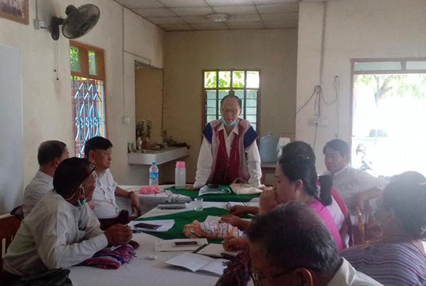 အထွေထွေရွေးကောက်ပွဲ ဝင်ရောက်ယှဉ်ပြိုင်မည့် ကိုယ်စားလှယ်လောင်းများ ရွေးချယ်ရေး KNDP ပါတီ ဗဟိုအလုပ်အမှုဆောင်ကော်မတီဝင်များ ဇူလိုင် ၉ ရက်က အစည်းအဝေးပြုလုပ်စဉ်