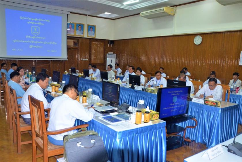 လျှပ်စစ်ဓာတ်အားထုတ် လုပ်နိုင်မည့် (Gasifier) နည်းပညာပိုင်း ဆိုင်ရာ ညှိနှိုင်းအစည်းအဝေးကို တွေ့ရစဉ်