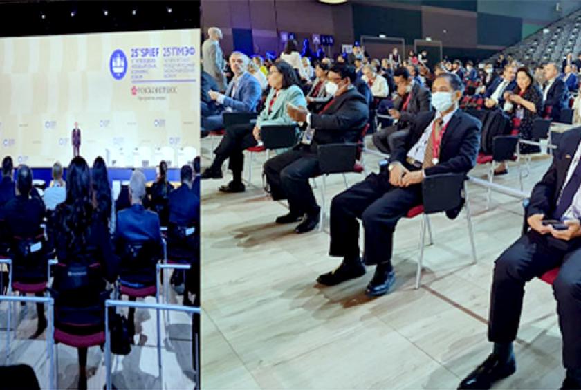 ၂၅ ကြိမ်မြောက် စိန့်ပီတာစဘတ်နိုင်ငံတကာစီးပွားရေးဖိုရမ်အခမ်းအနားကို တွေ့ရစဉ်(ဓာတ်ပုံ-MOPF)