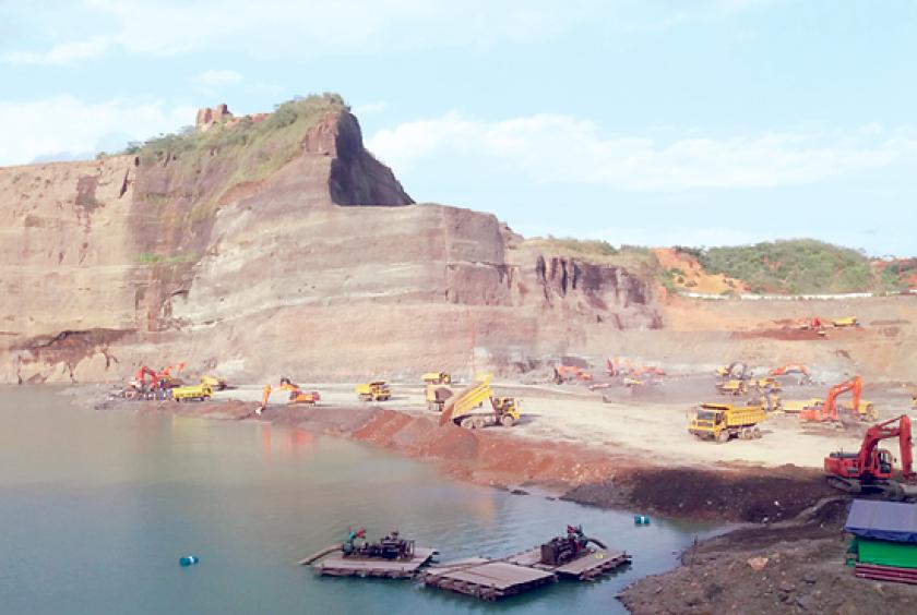 ခန္တီးမြို့နယ် နန်စီပွန်ဒေသရှိ ကျောက်လုပ်ကွက်များအား စက်တင်ဘာလ ဒုတိယအပတ် အတွင်းက တွေ့ရှိရစဉ်